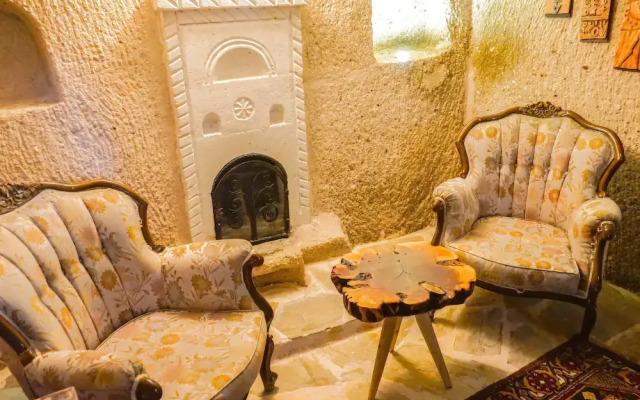 Valley Inn Cave Hotel