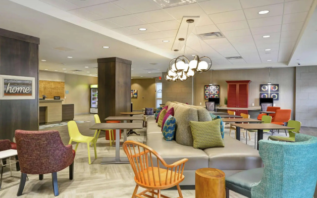 Home2 Suites by Hilton Plymouth, MN