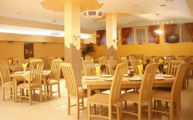 Hotel Miraj Resort and Spa