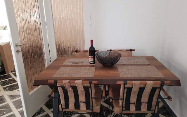 Avres Apartments