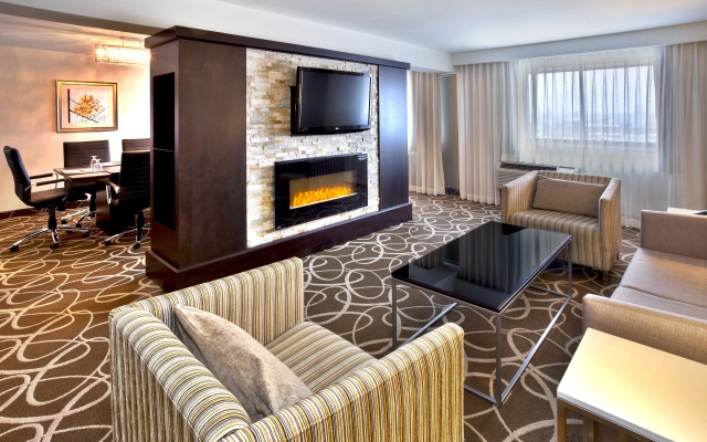 Crowne Plaza Kitchener-Waterloo by IHG