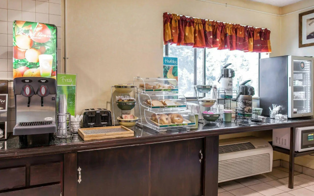 Quality Inn & Suites Lacey Olympia