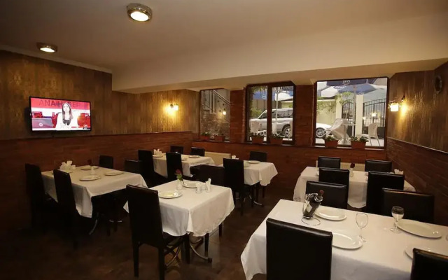 Calista Hotel