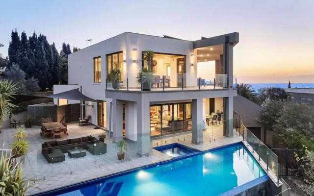 Bella Vista Heated Pool Spa With Stunning View