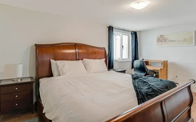 Multilevel Waterfront Suite With Boat Moorage