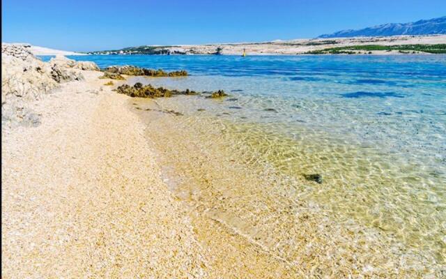 Novalja Beach Apartment