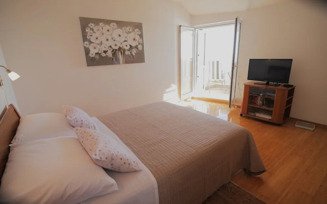 Apartment Blue Horizon
