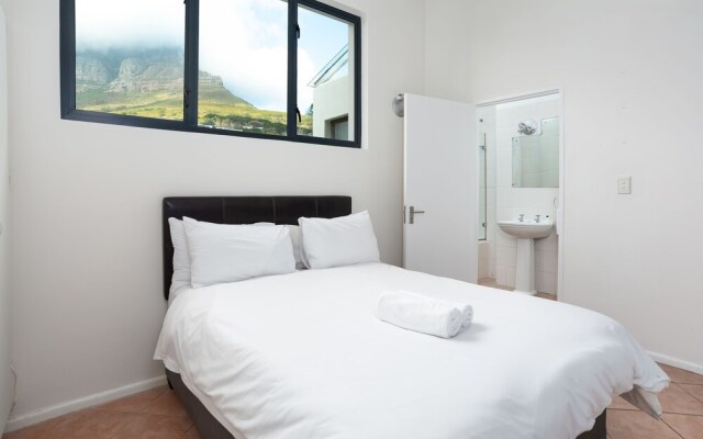 Courtyard on Higgo 6