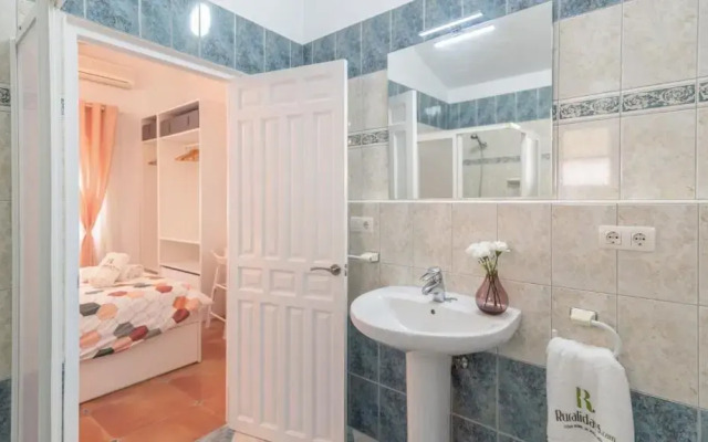 Cortijo Entre Pueblos Competa by Ruralidays