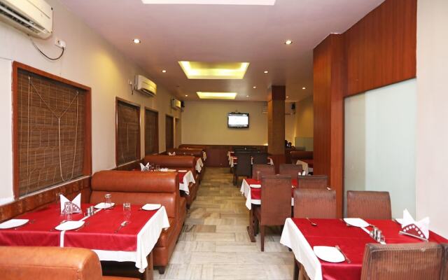 OYO 15966 Hotel Shivam