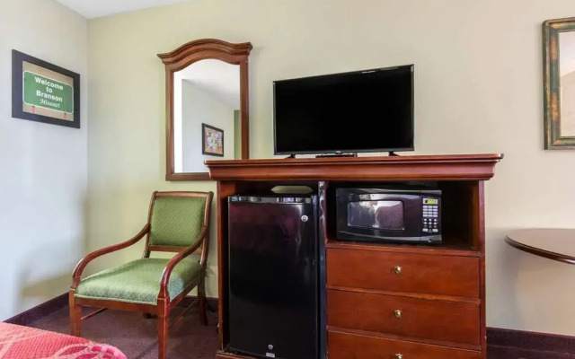 Econo Lodge at Thousand Hills