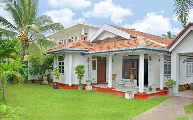 Royal Waves Negombo