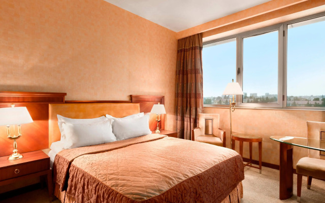 Ramada Plaza By Wyndham Gence