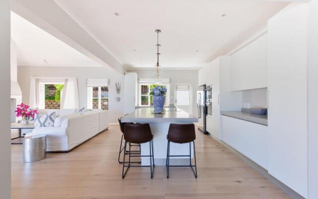 Sublime Five bed Property in Glorious Setting
