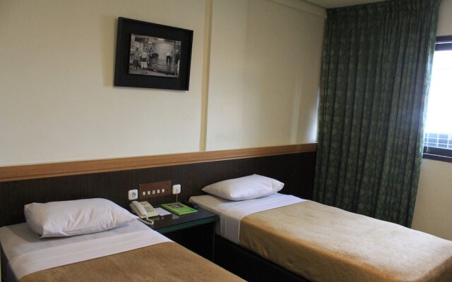 ZEN Rooms Kalimas KH Mas Mansyur