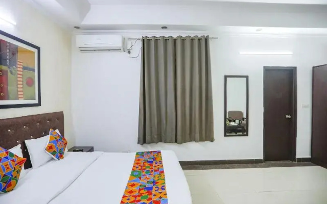 Fabhotel F9 H Block Sector 51