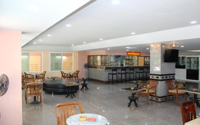 A.A. Pattaya Golden Beach Hotel