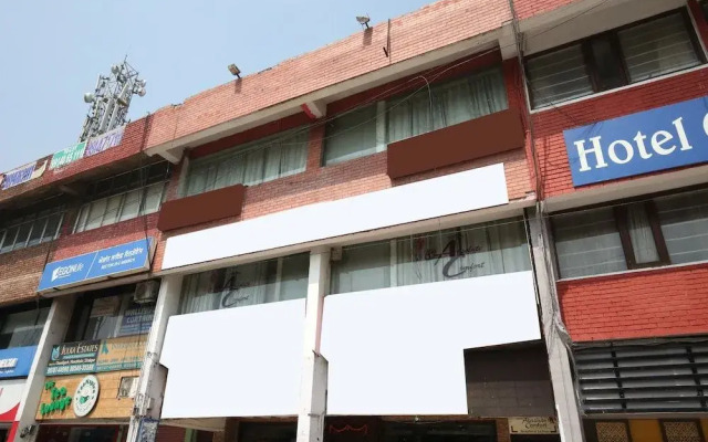 OYO 9575 Hotel Absolute Comfort