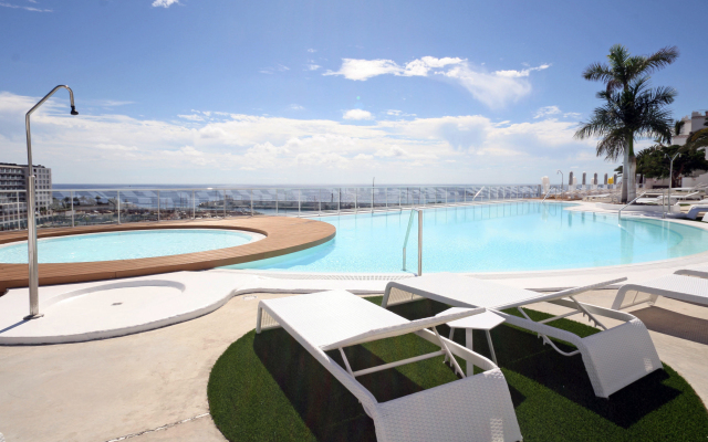 Marina Bayview - Adults Only