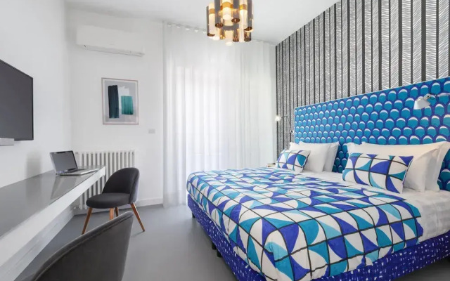 Luxury Design Home & Jacuzzi in Heart of Sorrento