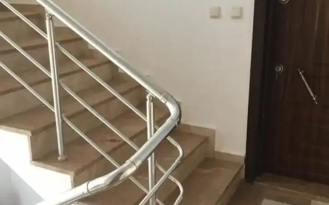 Ugurevler Apart