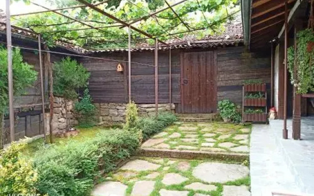 Guest House Strumena