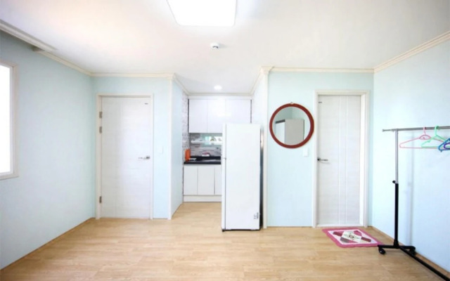 Yeosu Ando Namjjokbada Pension