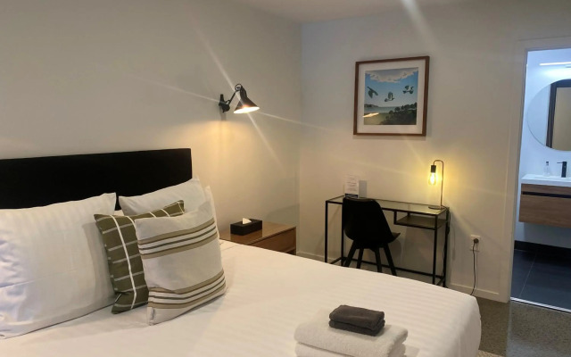 Southwark Hotel & Apartments