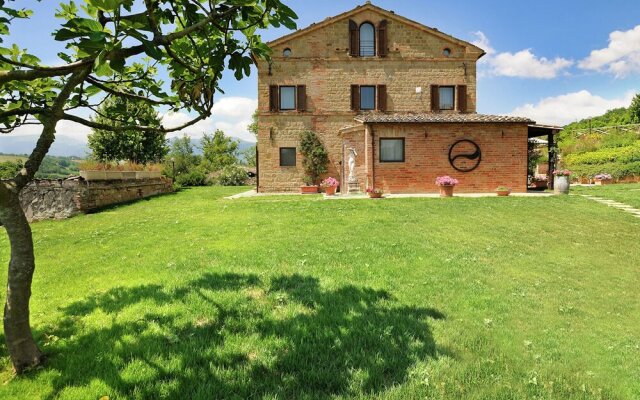 Exotic Villa in San Ginesio with Private Pool