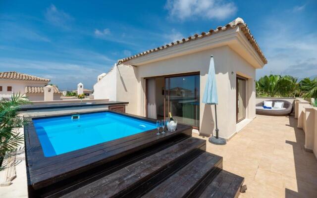 300 SQM Penthouse · Private Swimming pool · BBQ · WiFi