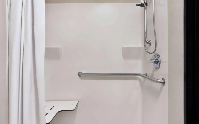 Travelodge by Wyndham McAlester