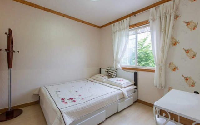 Pyeongchang Healing Hasigae Dog Pension