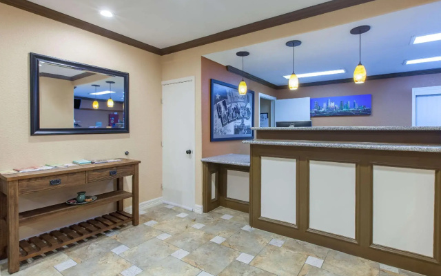 Platinum Inn & Suites Willowbrook Houston