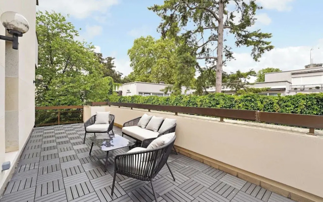 Modern apt With Balcony-2br/6p-neuilly-sur-seine