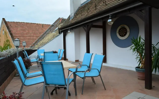 Főtér Apartmanház Szentendre
