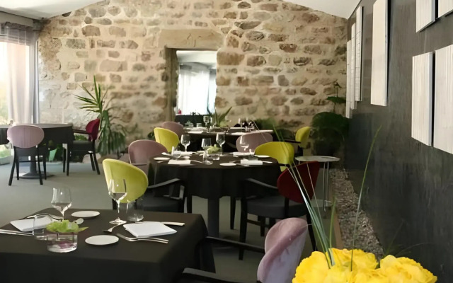 Le Carré d'Alethius Logis Hôtel Restaurant
