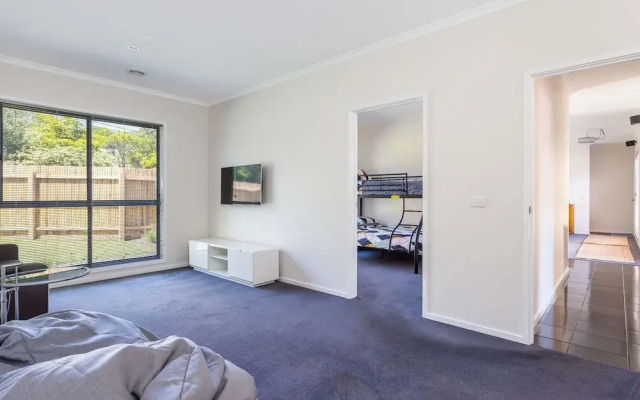 Caxton Beach Hideaway