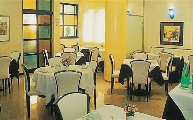 Hotel Gamma