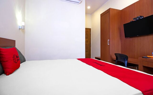 RedDoorz near Trans Studio Mall 2