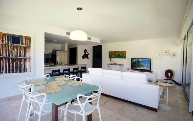 Elements 216 2 Bedroom Condo by RedAwning