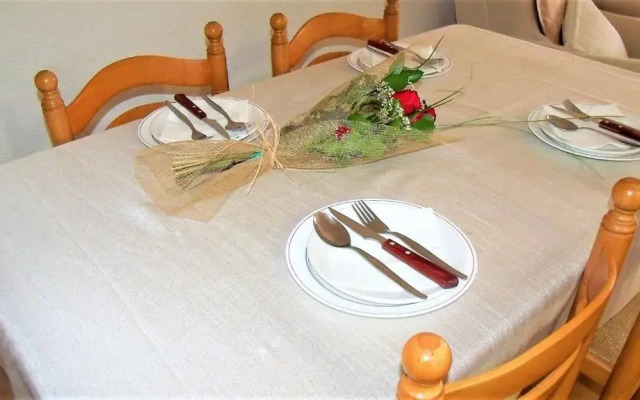 Cosy Bungalow Near Beach