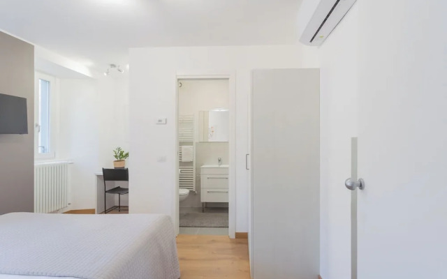 Pozzo Vertical Apartment With Garden and Parking by Rent all Como