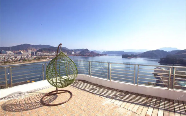 Yitu Lake View Hotel