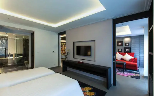 The Pavilions, Suites
