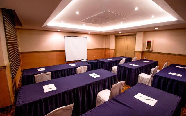 Araiza Palmira Hotel