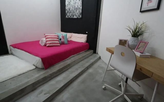 The Platform 3/4 Poshtel