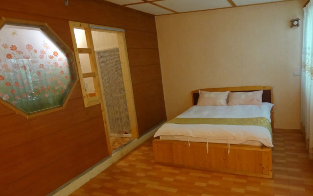 Shan Shui-Yuan Vege Guest House