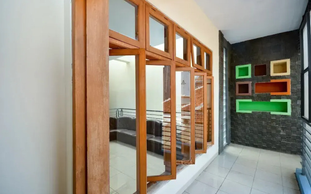 The Flash Residence by OYO Rooms