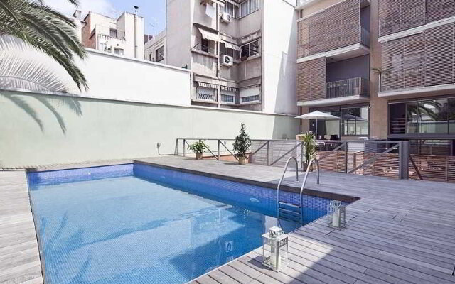 Gracia Pool Apartments Center