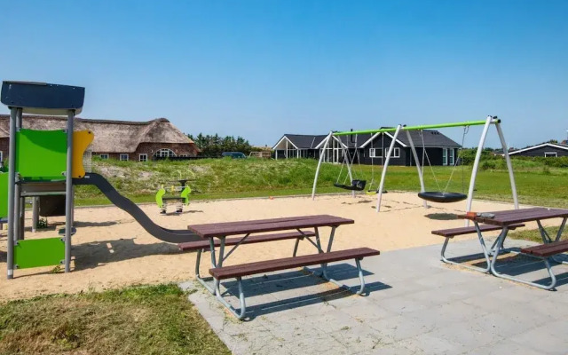 18 Person Holiday Home in Ringkobing